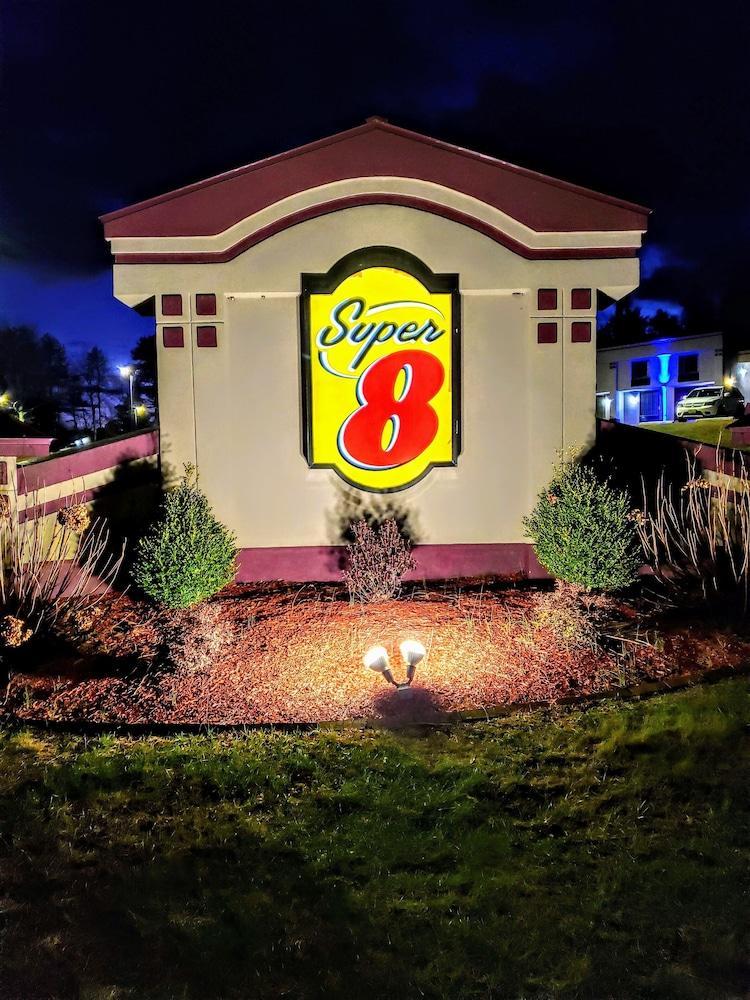 Super 8 by Wyndham West Greenwich/Providence Exterior foto